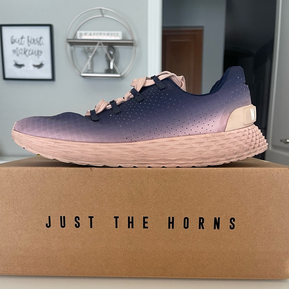 Final Price! WOMEN'S GRADIENT NOBULL Dusty Rose Womens Size 8.5